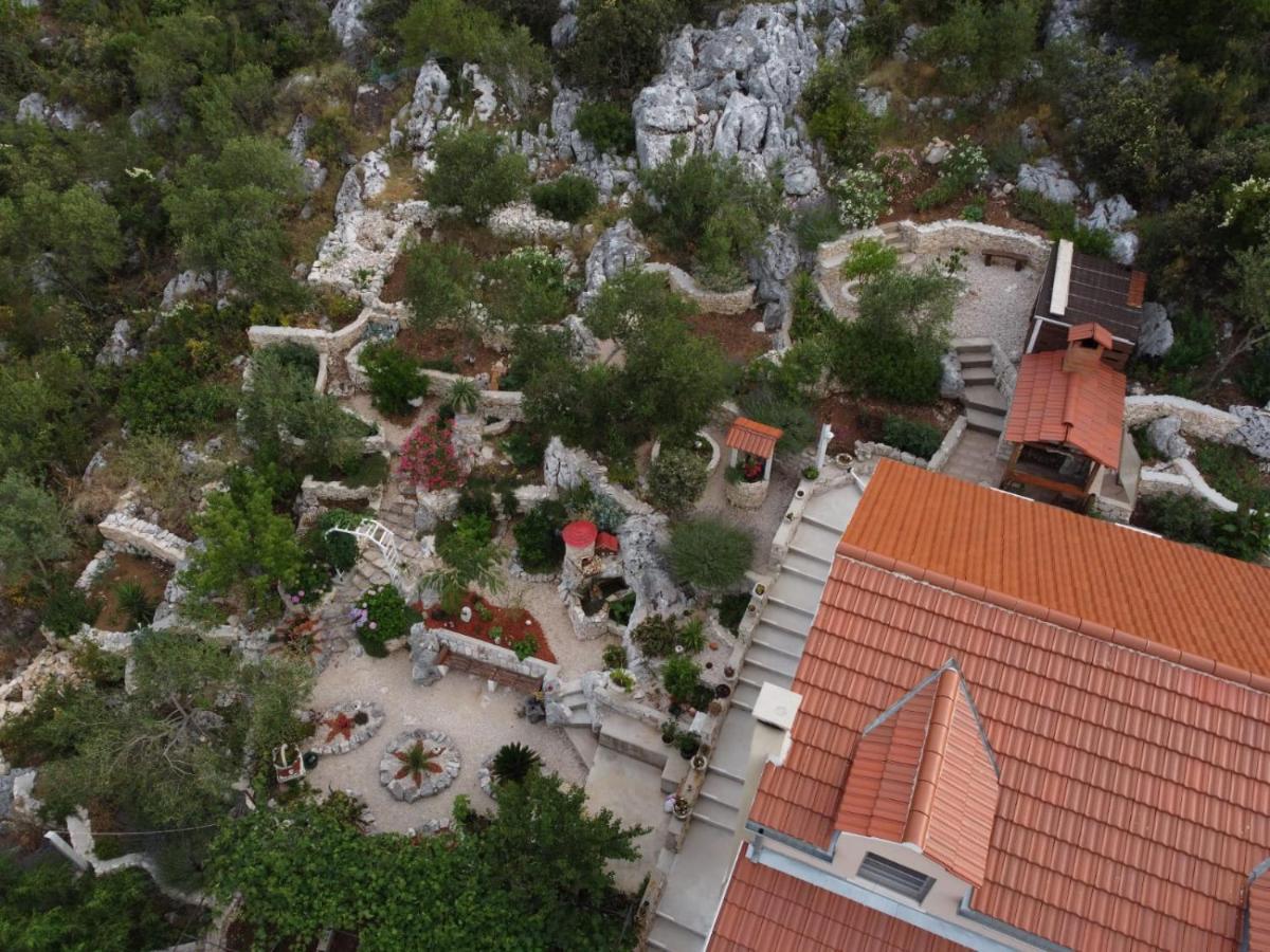 Apartments Leviana Saplunara Exterior photo